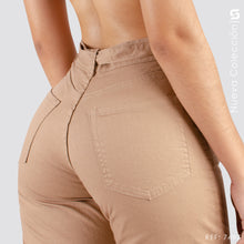 Cargar imagen en el visor de la galería, Pantalón Mom Fit  Tiro Alto S7497