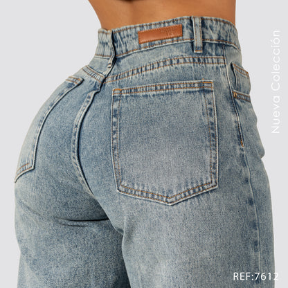 Jeans Mom Flare Rigido Tiro Alto 7612